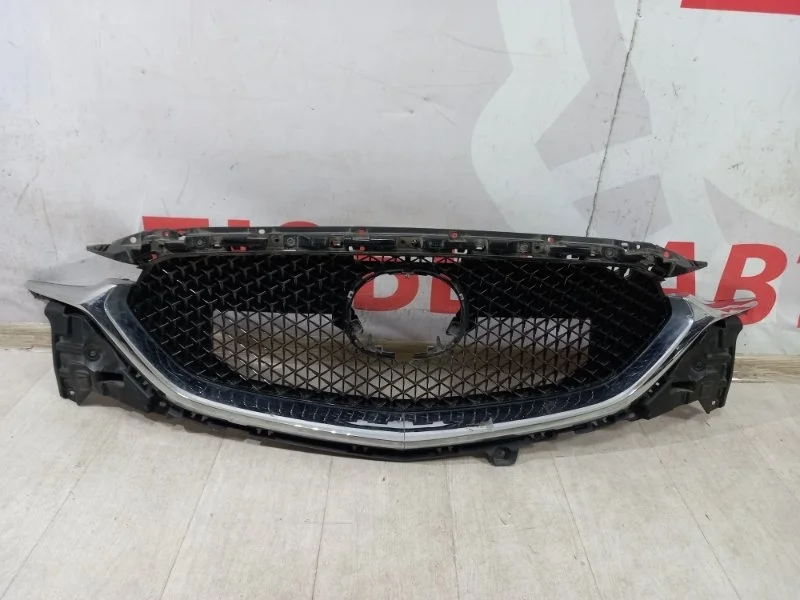 Решетка радиатора передняя Mazda Cx-5 KF 2017-Нв