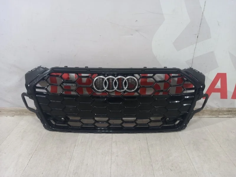 Решетка радиатора передняя Audi A5 8W6 2017-2020