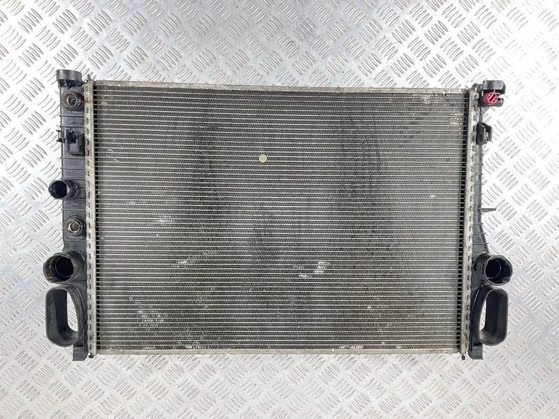 Радиатор охлаждения двигателя Mercedes-Benz E220CDI 2006 W211