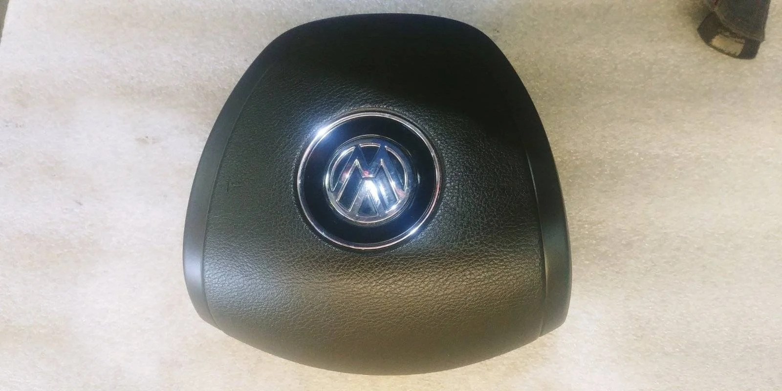 подушка безопасности водителя Volkswagen Touareg 2 7P6 2012
