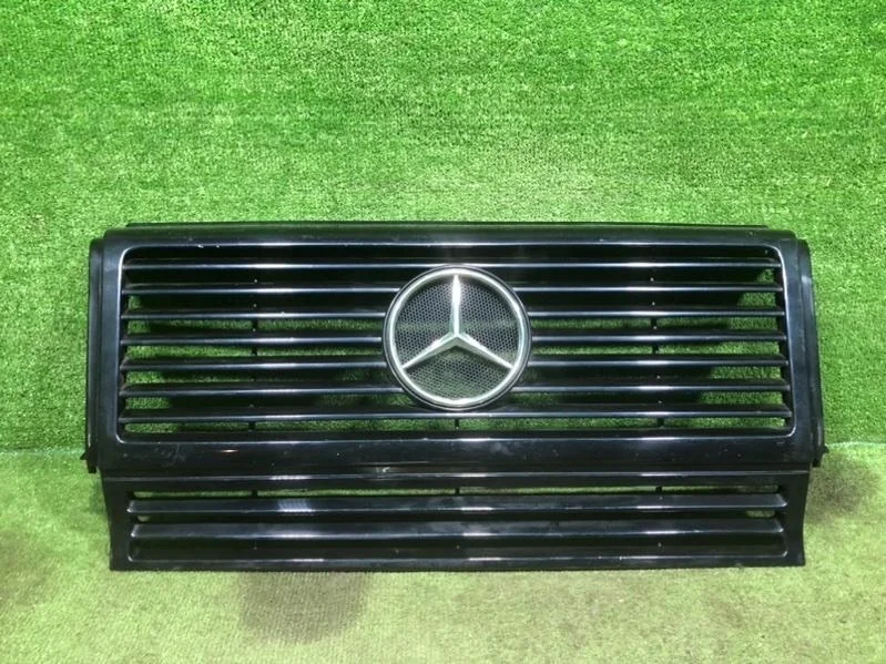 Решетка радиатора Mercedes-Benz G W463 (1990-2006)