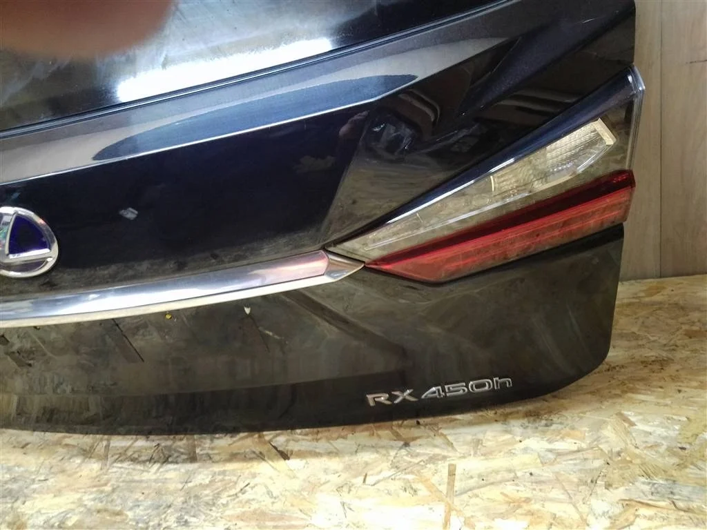Фонарь задний внутренний правый Lexus RX 350/450H 2017-2019