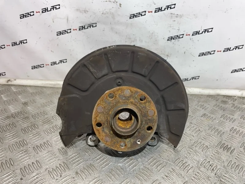 Кулак поворотный Audi A3 2007 1K0407256AA 8P 2.0, передний правый