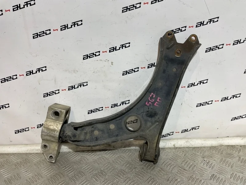 Рычаг подвески Audi A3 2007 1K0407190E 8P 2.0, передний правый