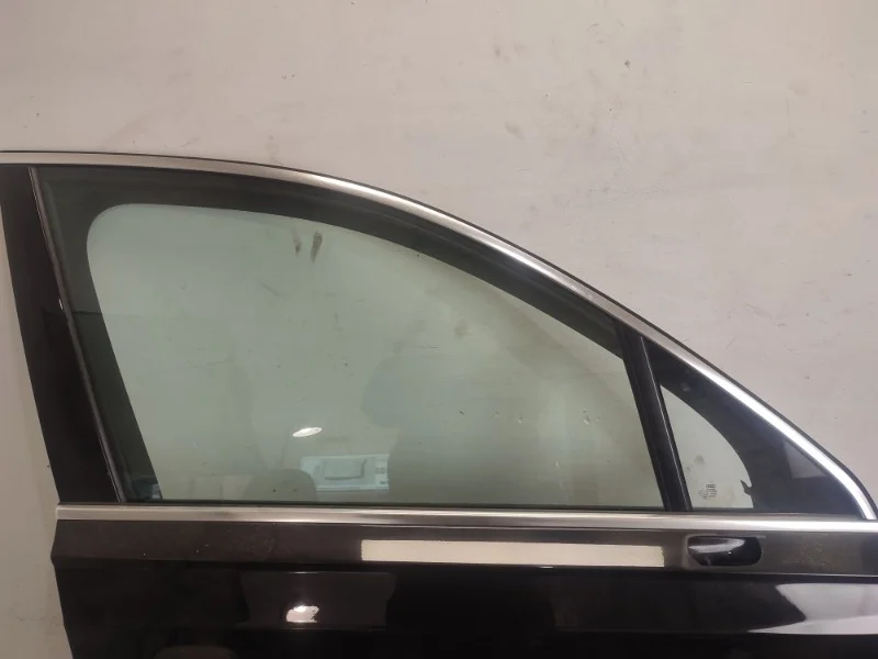 Стекло двери Audi Q7 2015- 4M