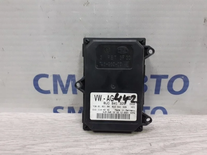 Блок управления фарой Volkswagen Touareg 2010-2017 4H0941329 NF