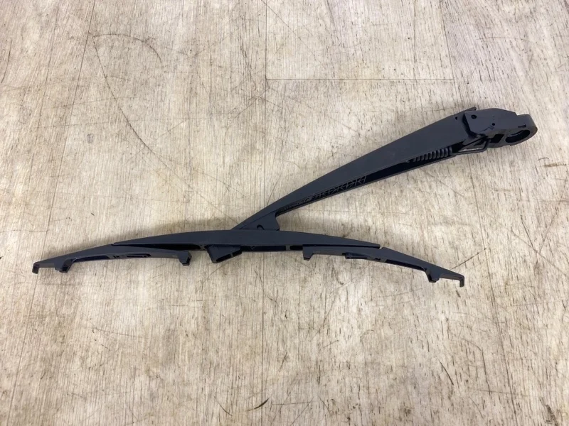 Поводок дворника MITSUBISHI OUTLANDER 3 2012 2013 2014 2015 2016 2017 2018 2019 2020 2021 2022 2023 GF3W