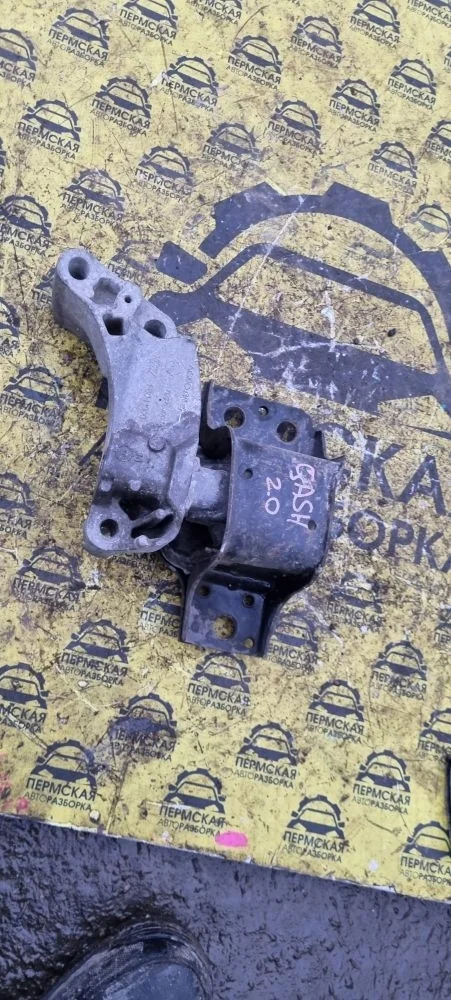 Опора двигателя правая для Nissan Qashqai J10