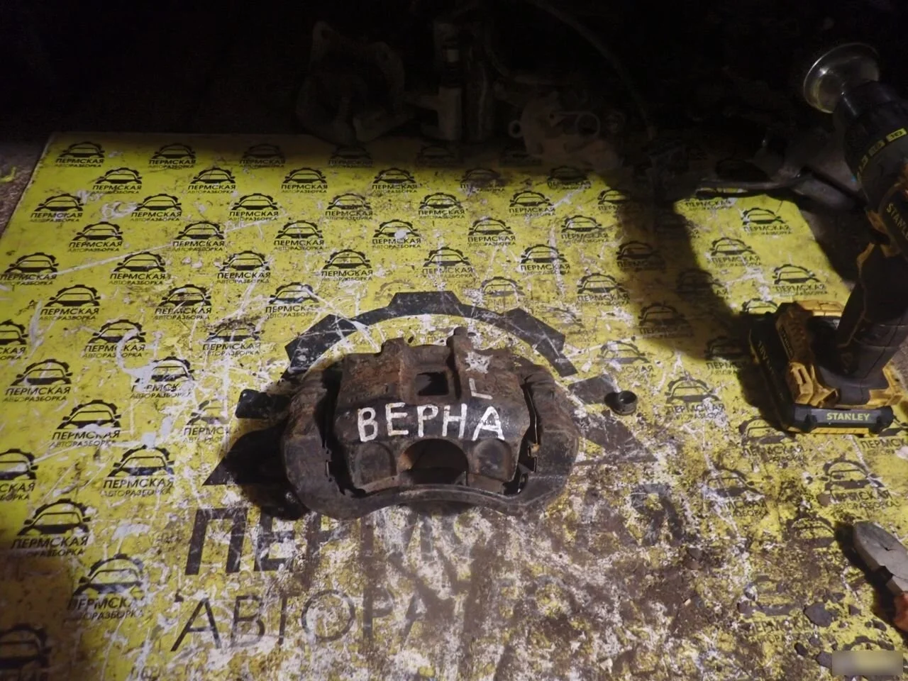 Суппорт тормозной передний левый для Hyundai Verna