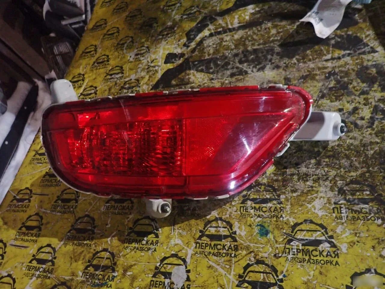 Фонарь задний в бампер левый для Mazda CX 5 2017)