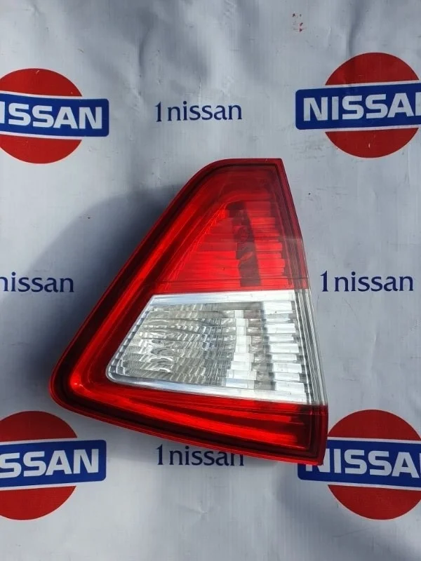 Фонарь задний внутренний Nissan Terrano 2014 2654500Q0C D10 K4M690, задний левый
