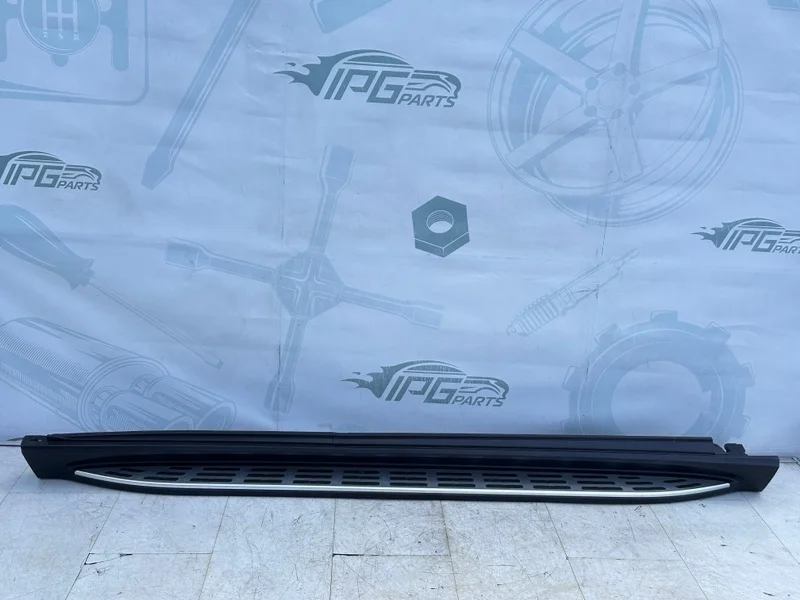 Порог подножка правая Mercedes GLS X167