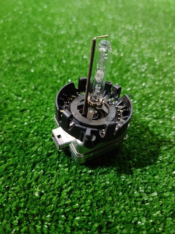 Лампа ксеноновая BMW X6 50iX 2014 E71