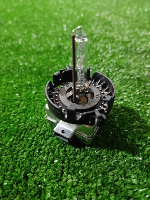 Лампа ксеноновая BMW 550iX 2011 F10