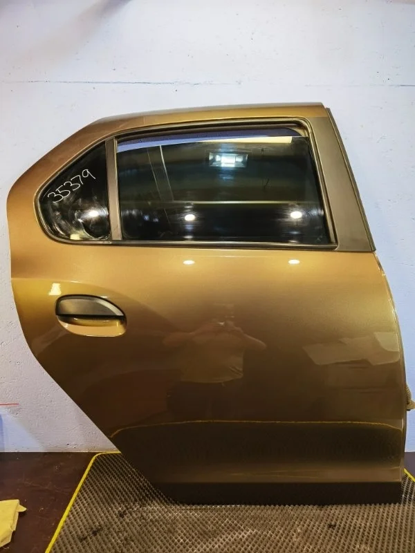 Дверь Renault Logan 2