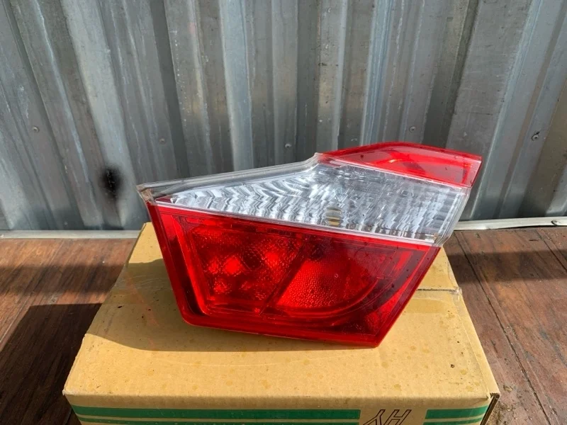 Фонарь Toyota Camry 2011-2014 50