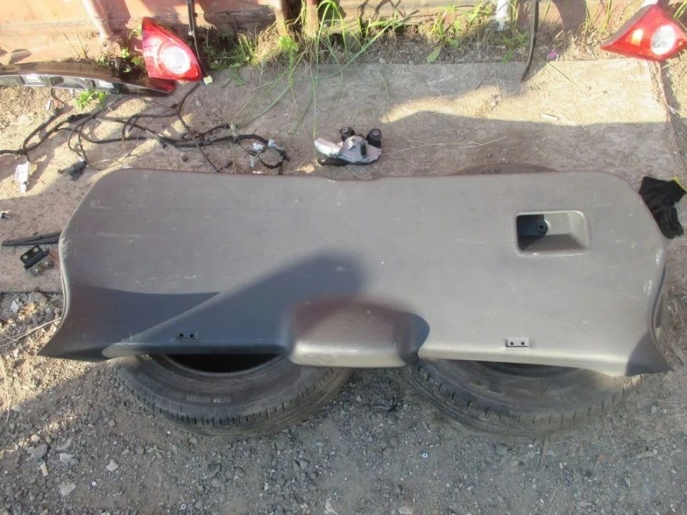 Облицовка крышки багажника нижняя 90901-JD000 Ниссан Кашкай J10 с 2006 по 2014 года, - БУ К-16