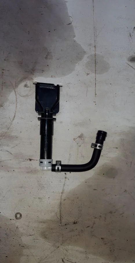 Форсунка фароомывателя правая infiniti FX QX S51