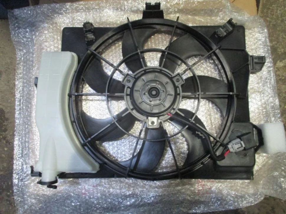 Вентилятор радиатора Хендай Солярис Киа Рио 3 с 11 по 2017г 253501W052 в сборе - Sat