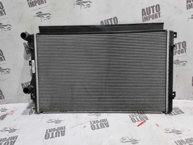 Радиатор охлаждения Skoda Superb 2014 5K0121251F 3T CDAB