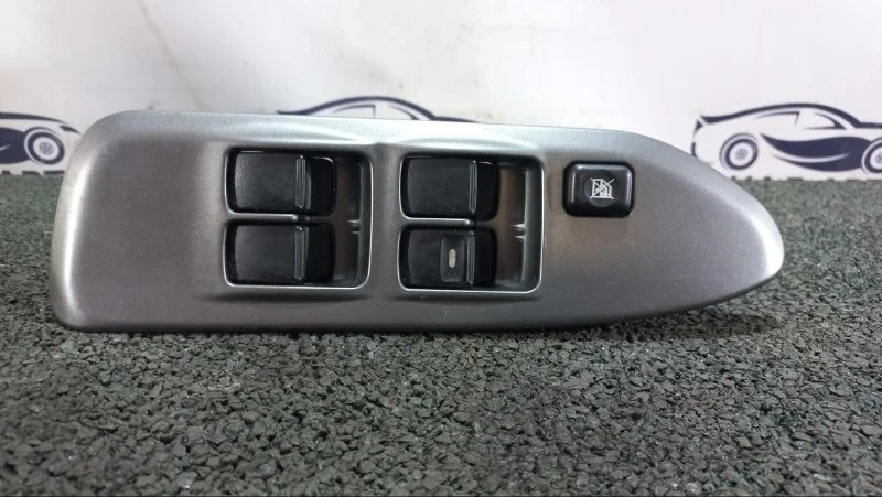 Блок кнопок стеклоподъемника Mitsubishi Lancer 9