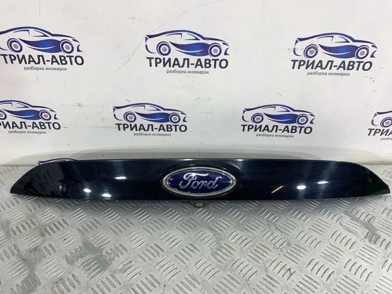Накладка крышки багажника Ford Kuga 2014