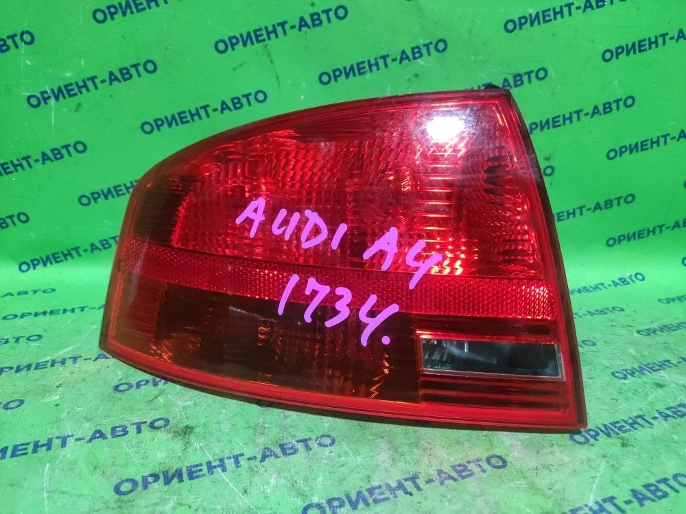 Стоп-сигнал Audi A4 2005 8E5945095 8EC BGB, левый