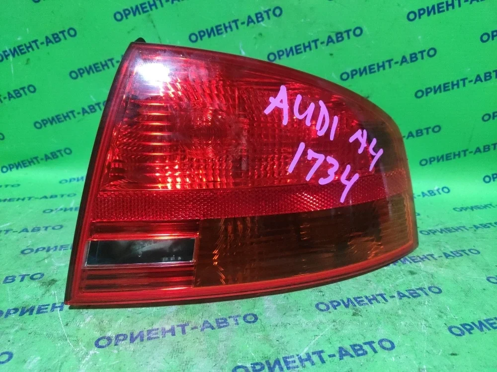 Стоп-сигнал Audi A4 2005 8E5945096 8EC BGB, правый