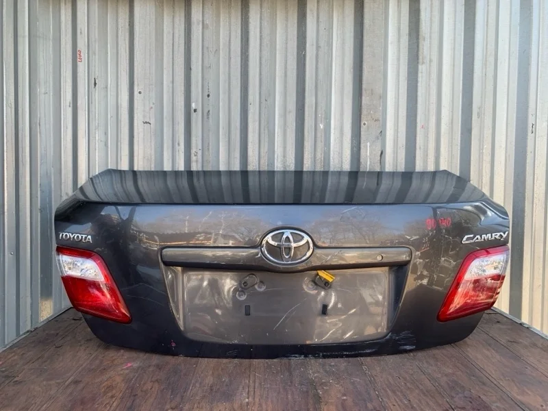 Крышка багажника Toyota Camry 2006-2011 40