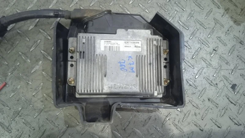 Блок управления двигателем Renault Megane 1