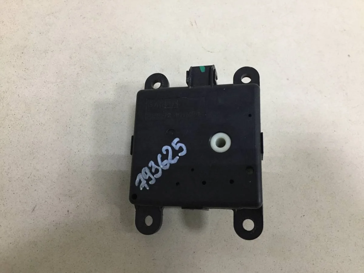 Моторчик заслонки печки Nissan Almera Classic B10 2006-2013
