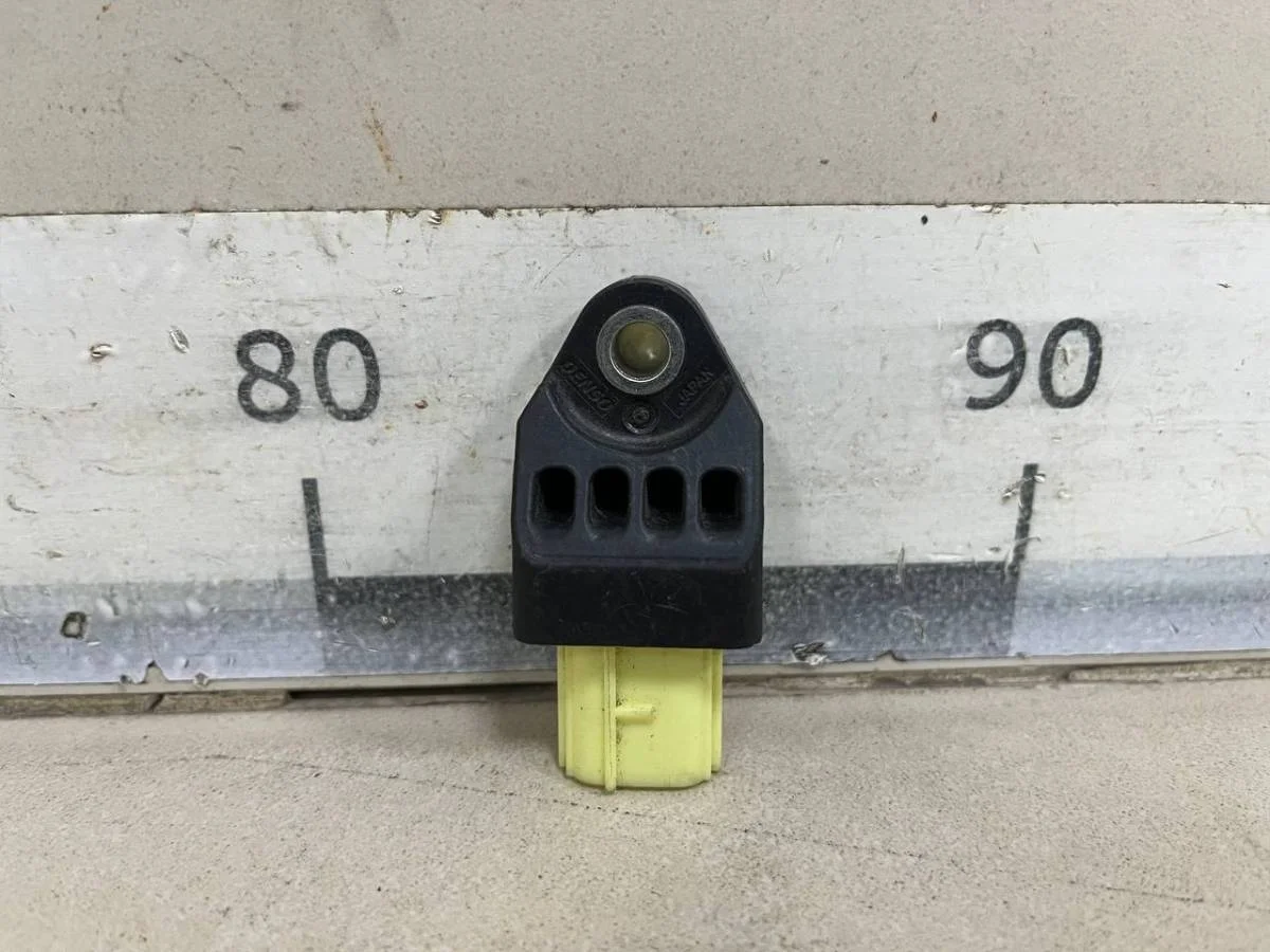Датчик AIR BAG Toyota Camry V40 2006-2011