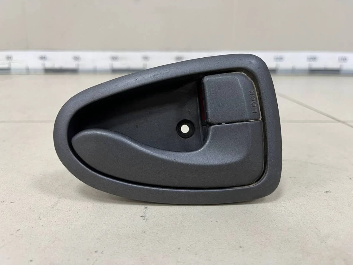 Ручка двери внутренняя правая Hyundai Accent LC, Tagaz 2000-2012