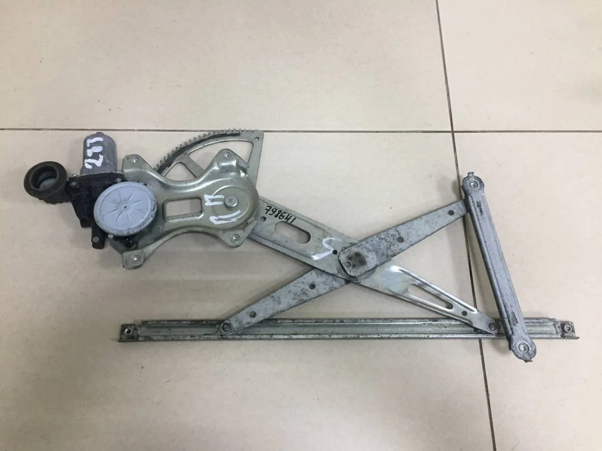 Стеклоподъемник электр. передний правый Lexus RX 300/330/350/400h XU30 2003-2009