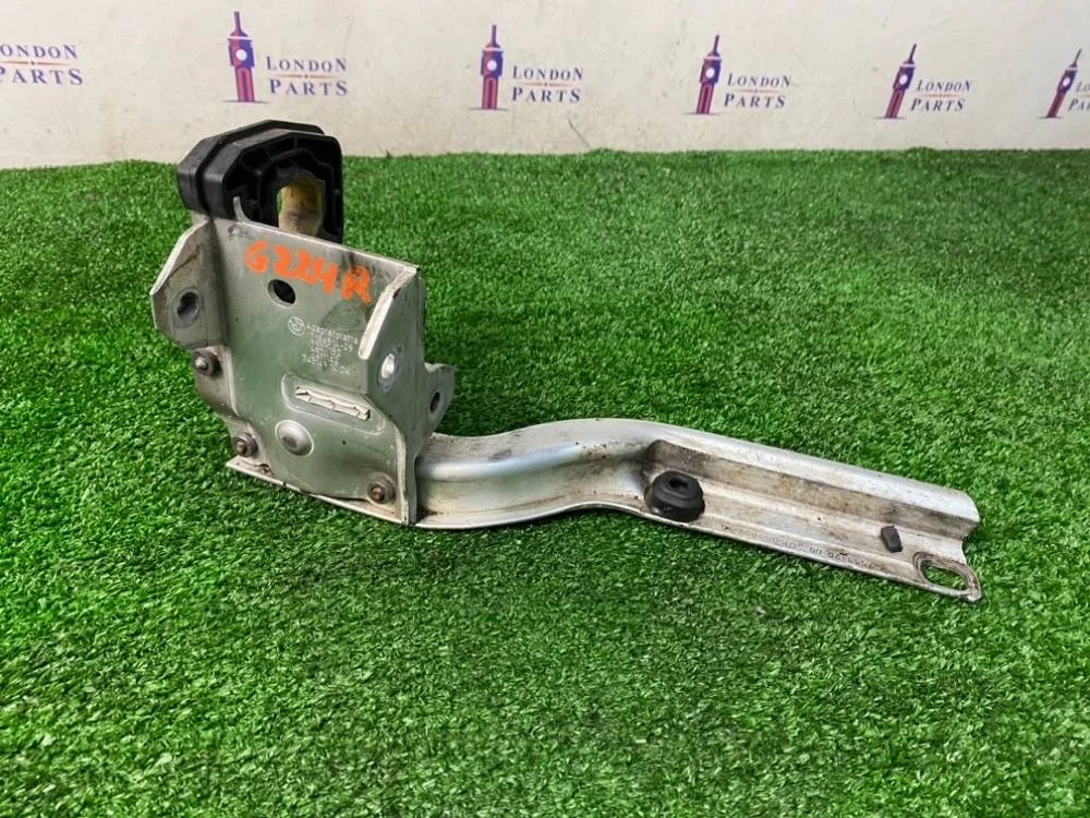 Кронштейн усилителя бампера BMW F10