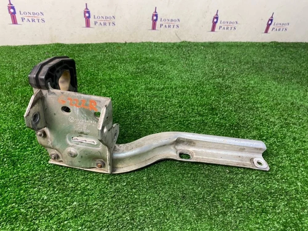 Кронштейн усилителя бампера BMW F10