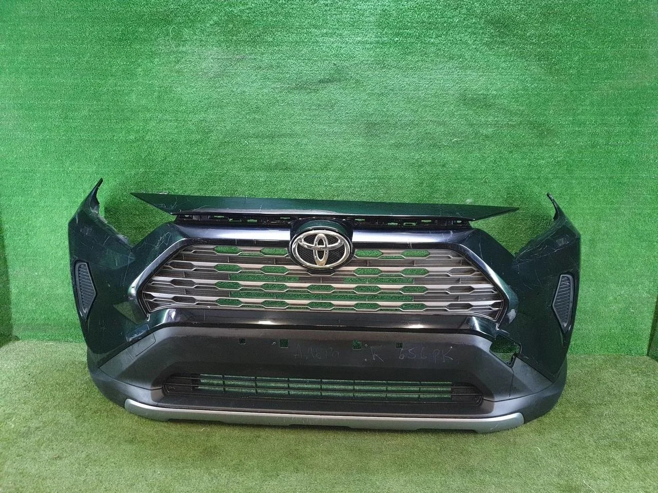 Бампер передний   (В сборе) Toyota Rav 5 Xa50 (2018-Н.В.)