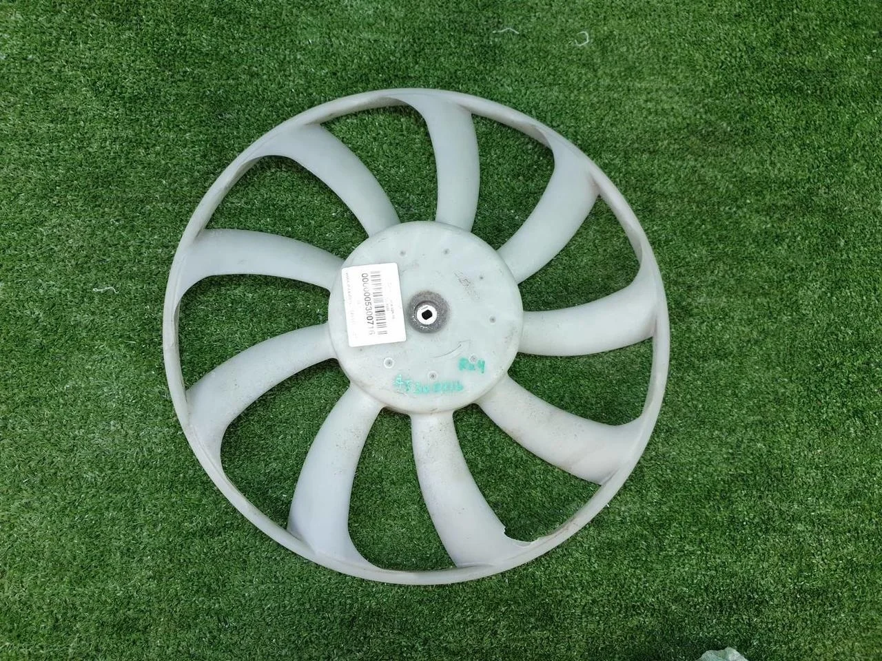 Вентилятор радиатора Lexus Rx 4 (2015-2019)