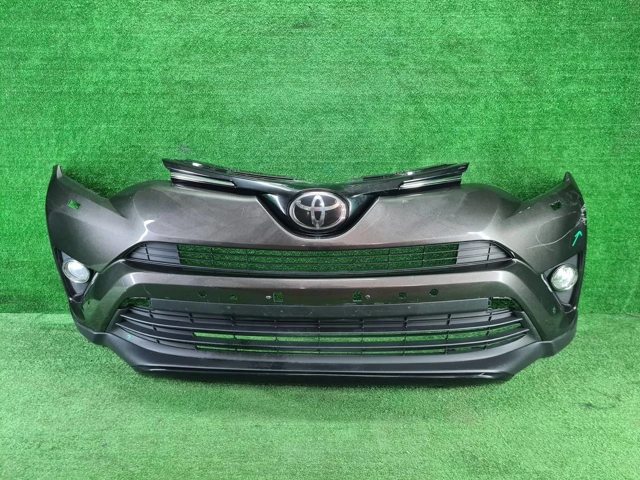 Бампер передний    В сборе Toyota Rav 4 Ca40 (2015-2019)
