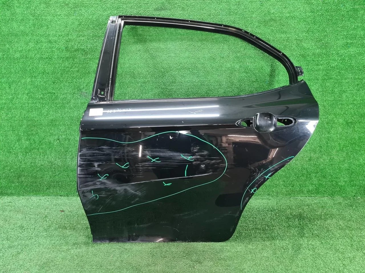 Дверь задняя левая Toyota Camry 8 Xv70 (2017-2021)