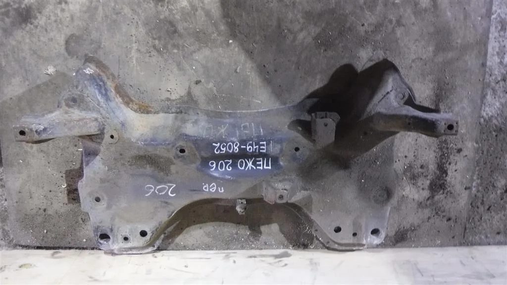 Балка подмоторная Peugeot 206 1998-2012