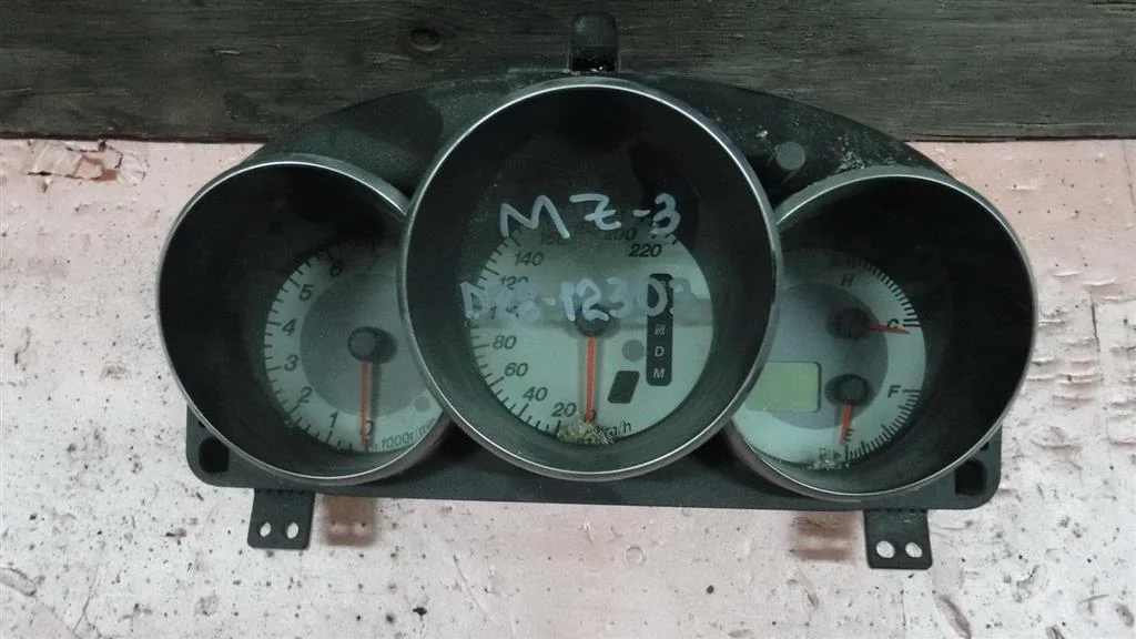 Панель приборов Mazda Mazda 3 (BK) 2002-2008