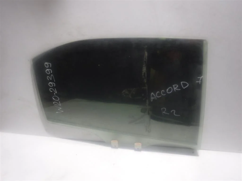 Стекло двери задней правой Honda Accord VII 2002-2007