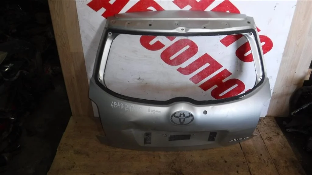Дверь багажника Toyota Auris (E150) 2006-2012
