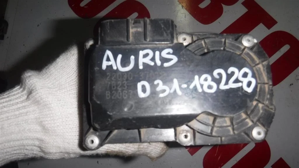 Заслонка дроссельная электрическая Toyota Auris (E150) 2006-2012