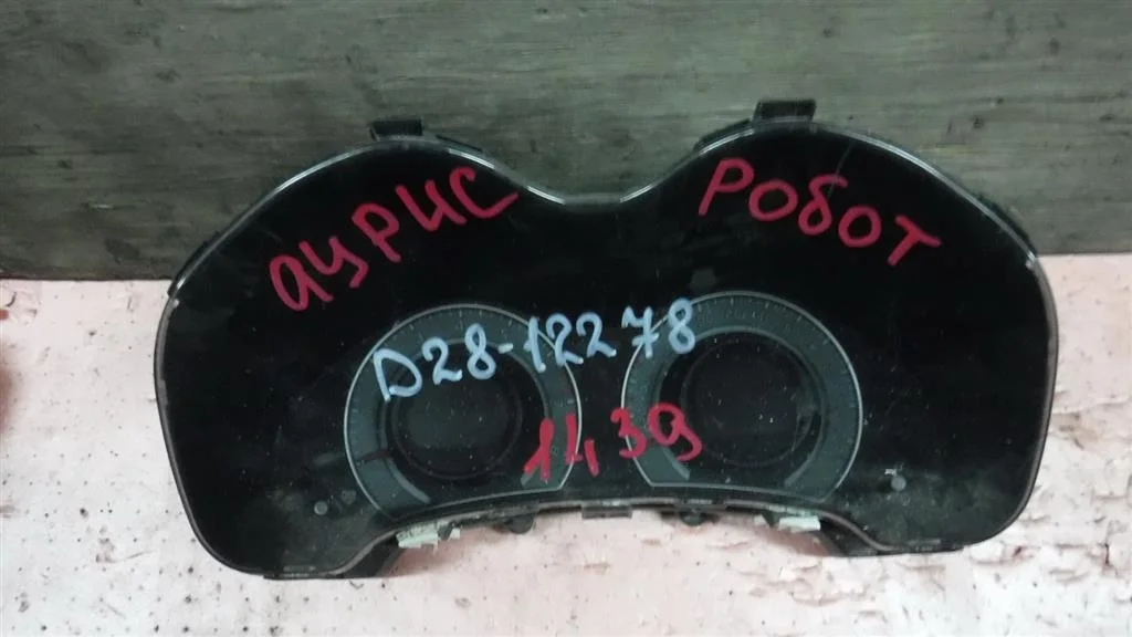 Панель приборов Toyota Auris (E150) 2006-2012