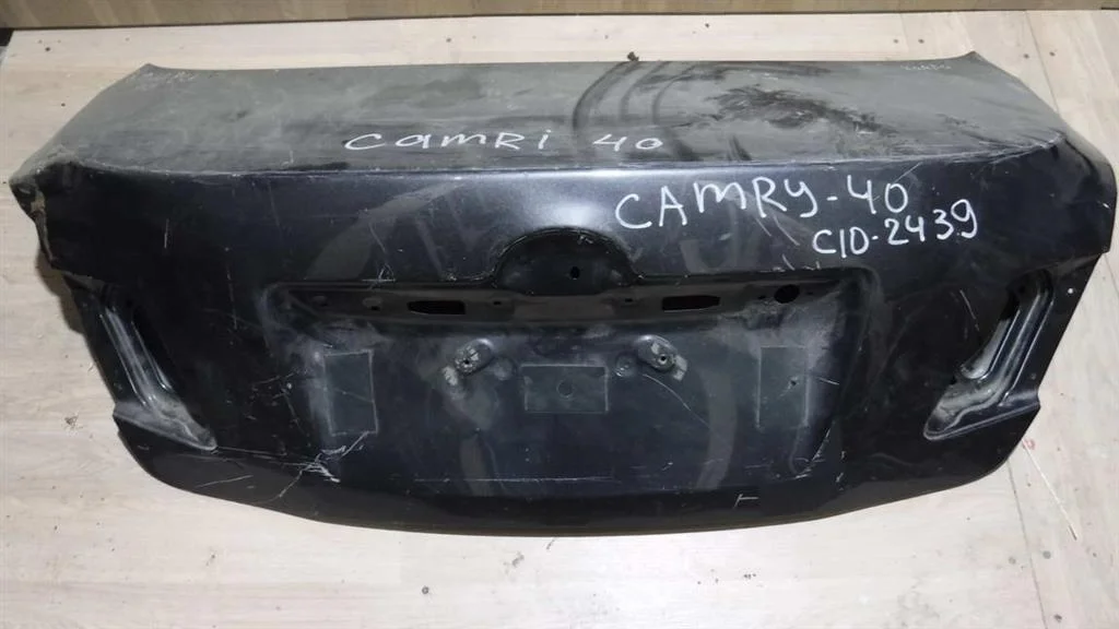 Крышка багажника Toyota Camry XV40 2006-2011