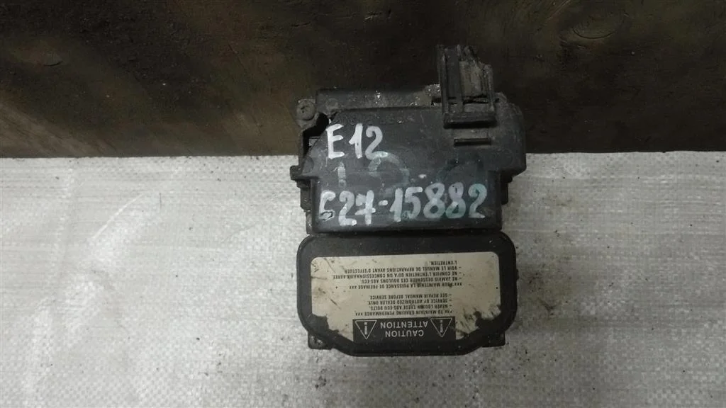Блок ABS (насос) Toyota Corolla (E120) 2000-2007