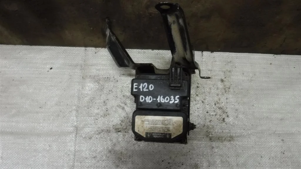 Блок ABS (насос) Toyota Corolla (E120) 2000-2007