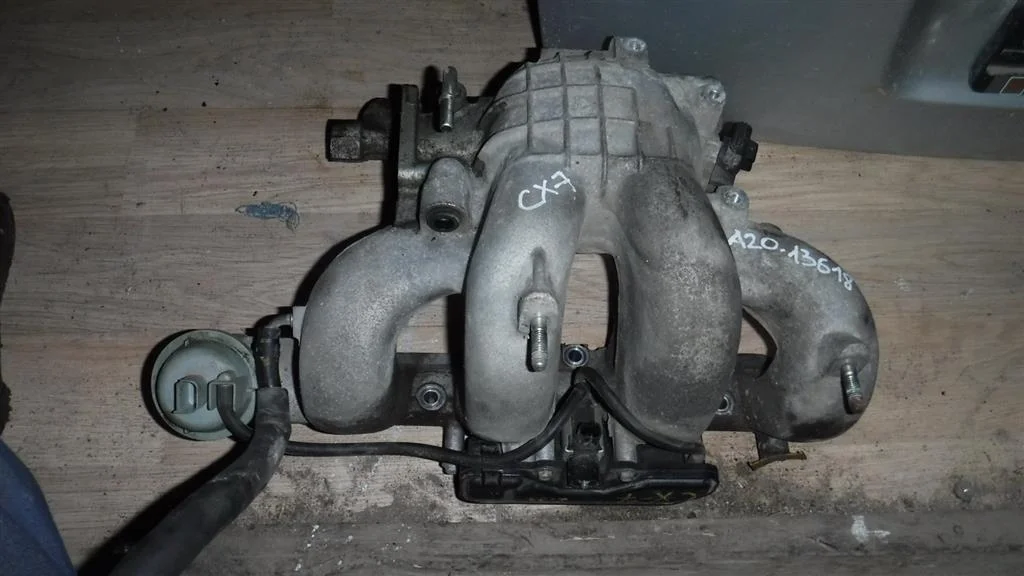 Коллектор впускной Mazda CX-7 2006-2012
